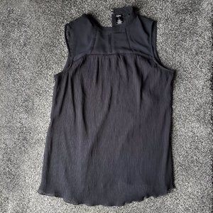 Black Sleeveless Tunic Style Blouse | City Streets